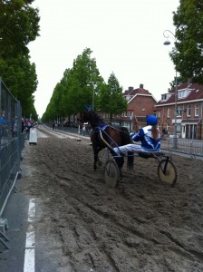 Not what you would expect as you turn into a main road in Amsterdam. Soil-covered and ready for the off