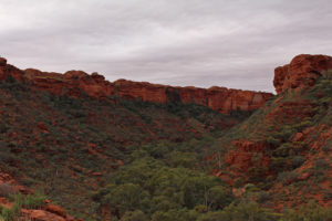 Looking along the curve of Kings Canyon